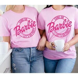 UNBRANDED BARBIE - 🎉HPx2🎉 NWT - L Sz S Tee. Pink Graphic Barbie Short Sleeve